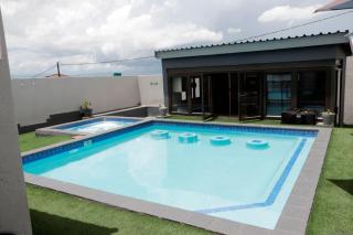 Siyamthanda Boutique - 1