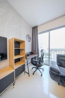 Uptown Al Zahia Studio in Sharjah - With Workstation - 9