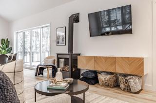 Légendaire Private Hot Tub, Games & Ski - 2