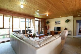 Chloes Cabin Accommodation - 3