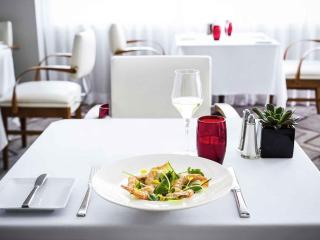 Pullman Miami Airport - 8