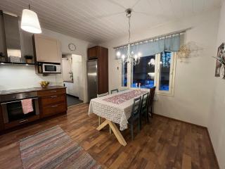 Forest Villa, sauna and jacuzzi on the edge of the city center - 7