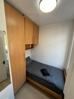 Cozy Renovated 3-Bed, City Walkable, Tram 3 min - 9