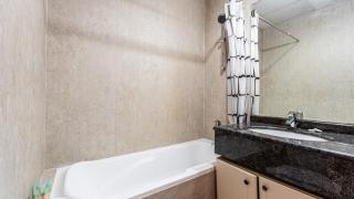 Cosy 1 Bedroom Marina Apartment - 2