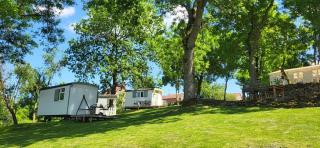 Petit a Petit - gypsy wagons and Bell tents in the Bourgogne - 6