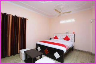 Hotel Sanatana Premium Near Ram Janam Bhoomi And Temple, Ayodhya - 1