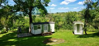 Petit a Petit - gypsy wagons and Bell tents in the Bourgogne - 2