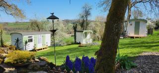 Petit a Petit - gypsy wagons and Bell tents in the Bourgogne - 1