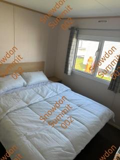 Snowdon Summit 002 - 3