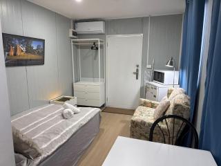 MetaWiseBnB 1B next to Monash w AC WiFi Kitchen - 6