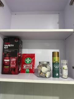 MetaWiseBnB 1B next to Monash w AC WiFi Kitchen - 3