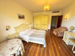 Port Palace Apartment 2 - 4