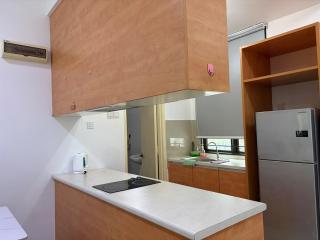 Mount Austin #Palazio A1 LowFloor 2Pax mart TV - 2