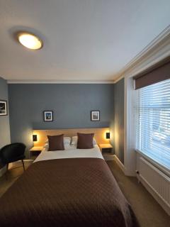 Hazeldene Guest House - 6