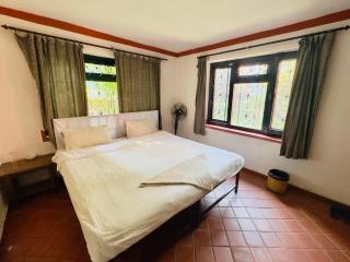 Garden Home Bed and Breakfast - 5