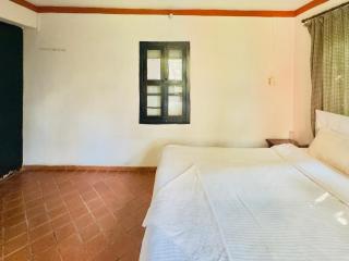 Garden Home Bed and Breakfast - 8