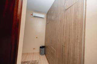 1 Bedroom Lakehouse with AC, Pool, Private Beach and Kids Park - 3