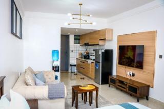 Sunset Stays near UN & Village Market - 6