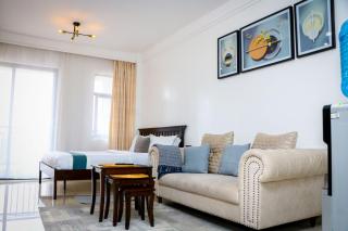 Sunset Stays near UN & Village Market - 2