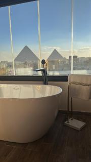 Pyramid Duo Tub Suite 2BD & Private Rooftop - 8