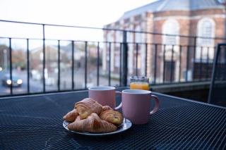 Easy Central Stay - Families, Work & Long Stays - 6