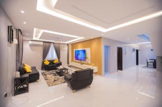 5 Bedroom in East Legon Trassaco - 8