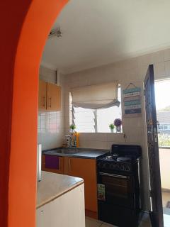 Best Location, borehole water, FREE WIFI, 5min to CBD, - 1