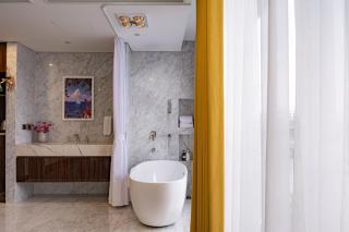 Sunset Westlake Luxury Apartment - 3