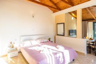 Ionian Balcony Hotel Apartments - 1
