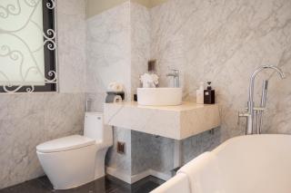 Sunset Westlake Luxury Apartment - 9