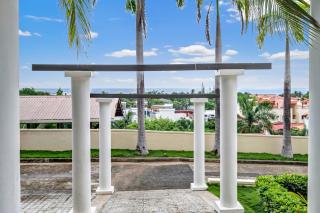 Sea Vue Luxury Vacation Condominiums - 6