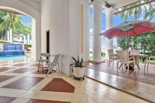 Sea Vue Luxury Vacation Condominiums - 2