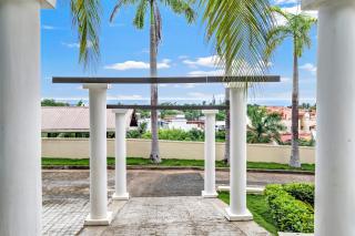 Sea Vue Luxury Vacation Condominiums - 2