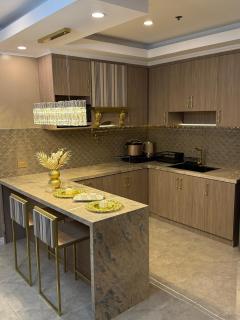 Pure Elegance 1BR Suite - 9