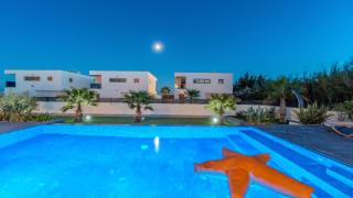 Suva Punta Elite by Villas Guide - 6