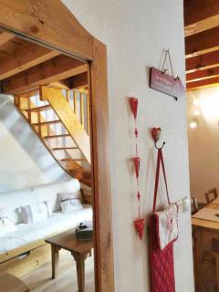 Cosy Appartement - Vue montagne & rivière - Balcon & Piscine l'été - 4