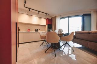 Mercury Tower Elegant Apartment - 9