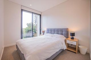 Next to Station Family & Friend Free Parking - Sydney - 2