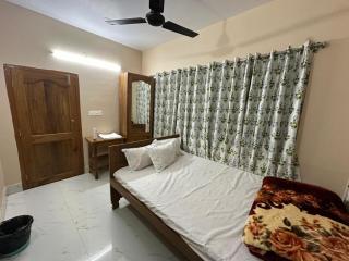 Sri Mayapur Chandrodaya Guest House and Event Holder - 4