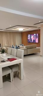 Hillview Executive Self-Catering House - 2