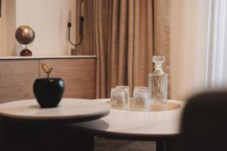 Mercury Tower Stylish Apartment - 4