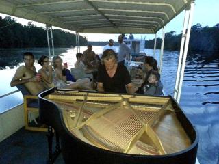 Eclectic Riverfront Log Cabin and Artist Retreat for Groups in Castle Hayne, North Carolina - Castle Hayne - 1