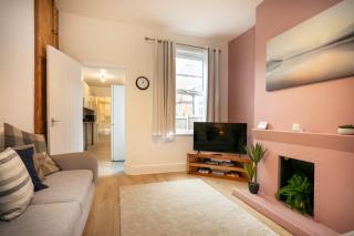 Spacious 3-Bed Home Near Nottingham City Centre - Pass the Keys - 1