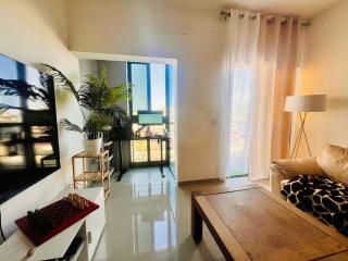 Bright Modern Apart Mountain View, 5 Min to Beach - 9