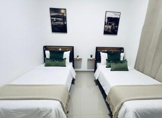 Bright Modern Apart Mountain View, 5 Min to Beach - 2