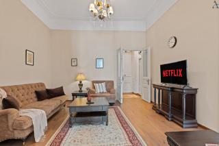 Old Town Nightlife Apartment Where Noise Is Expected - 0