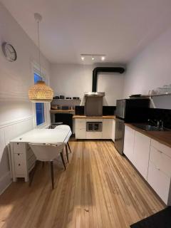 Grand studio meublé Québec centre-ville - 1