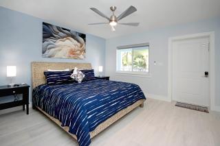 Sanibel Island condo steps from the sand Colony Inn 01 - 1