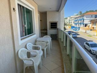 A26 - APARTAMENTO 2 DORMITÓRIOS NO CENTRO DE BOMBINHAS - 8