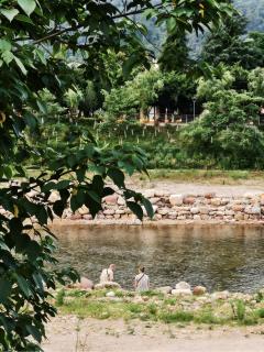 铂曼智慧酒店-Near the east gate of the Forest Park, about a 10-minute walk-There is a beautiful small river at the entrance-offers free self-service laundry -Attraction Tickets Serivce in advance-Free one-way shuttle service for 4 nights or more - 0